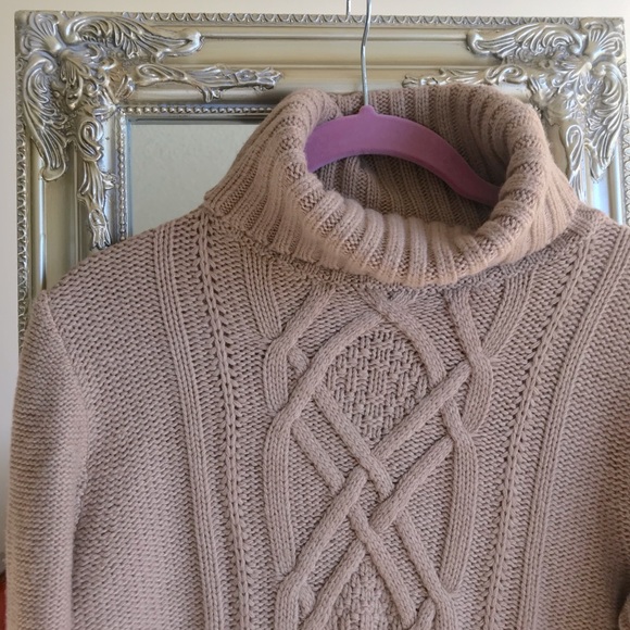 beth harmon turtleneck